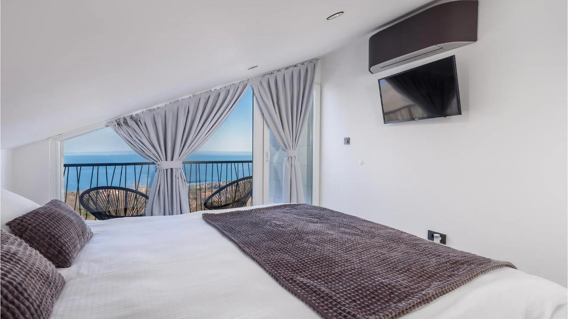 4 Bedroom Pet Friendly Home In Poljane Croatia