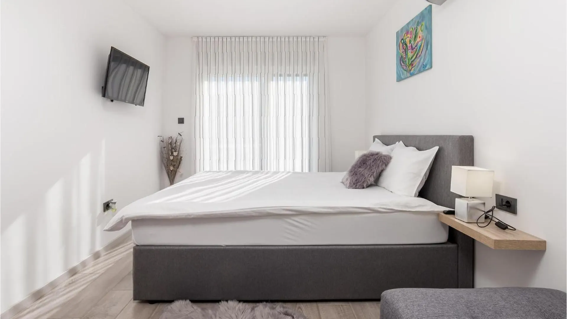 4 Bedroom Pet Friendly Home In Poljane Holiday home
